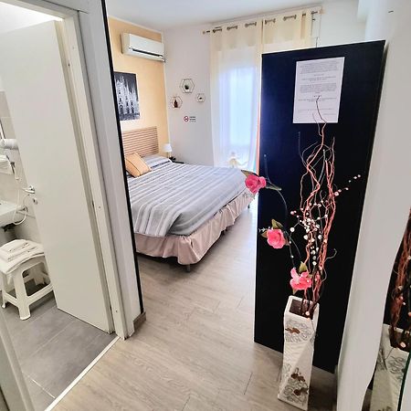 B&B Italo House Opera Bagian luar foto