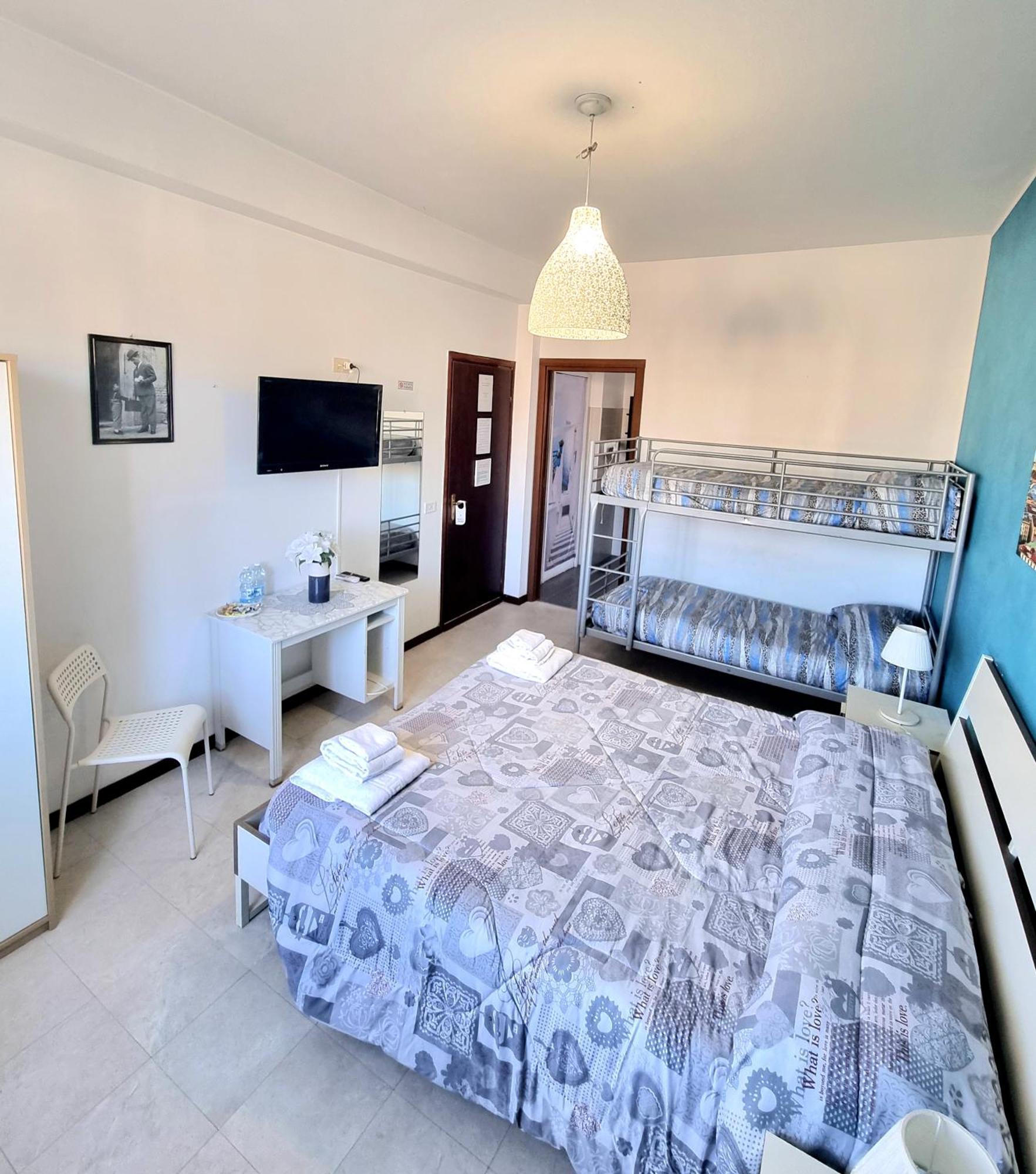 B&B Italo House Opera Ruang foto